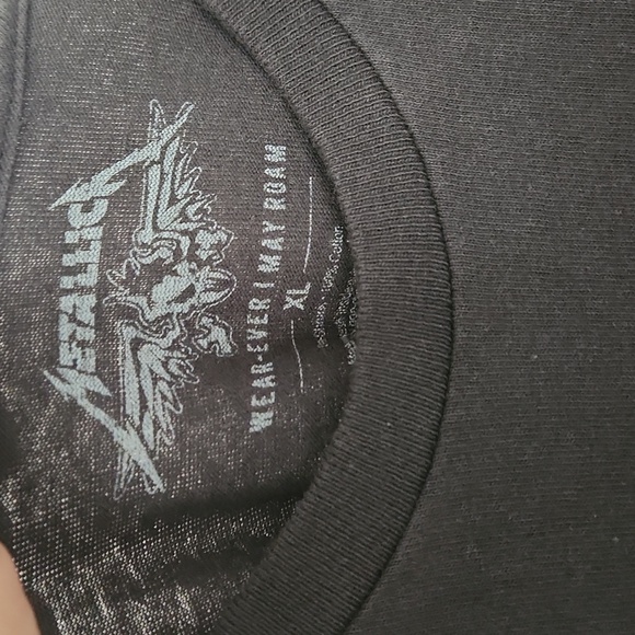 Metallica tee - Picture 2 of 3